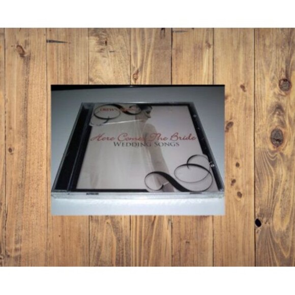 Drew's Famous HIT CREW - Here Comes Bride - CD - New With Cracks to Case - Picture 1 of 2